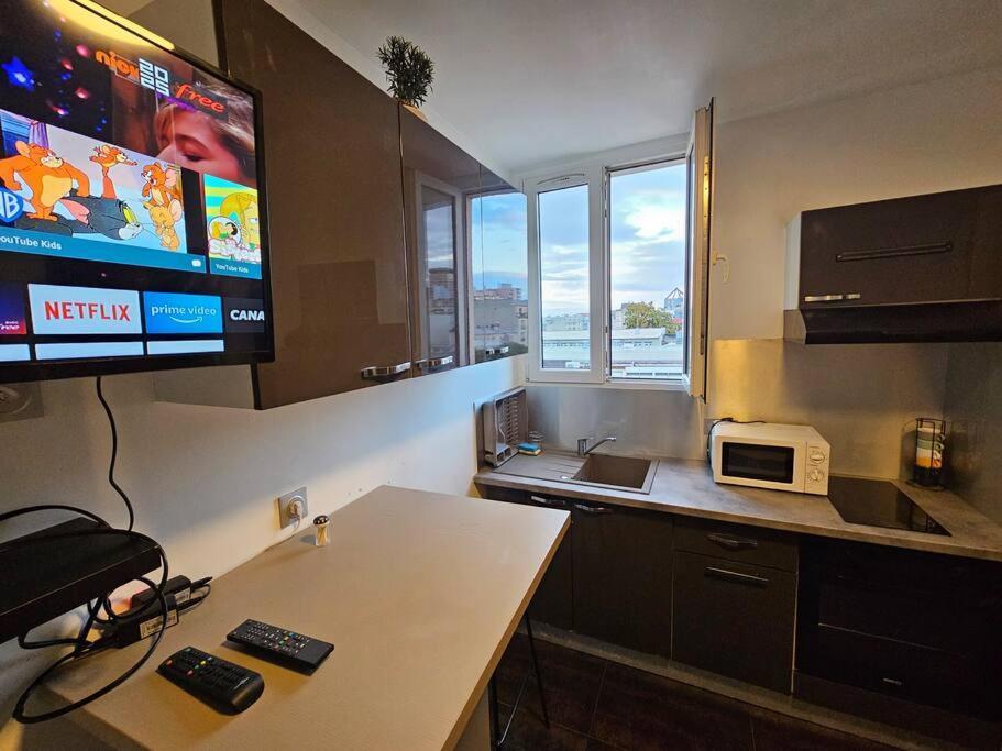 Appartement Proche Metro Paris Pantin Exterior photo
